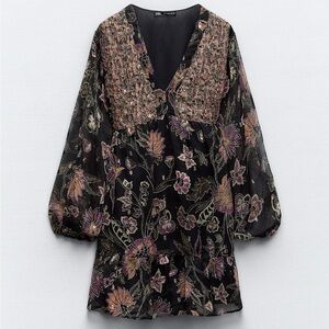 Metallic Thread Floral Print stress